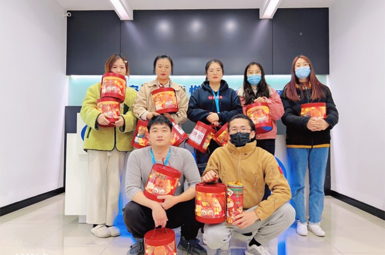 女神节来啦！悦来悦好为全体女职工发放节日福利品